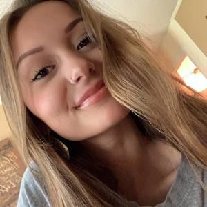 Meet your Posher, Katelyn